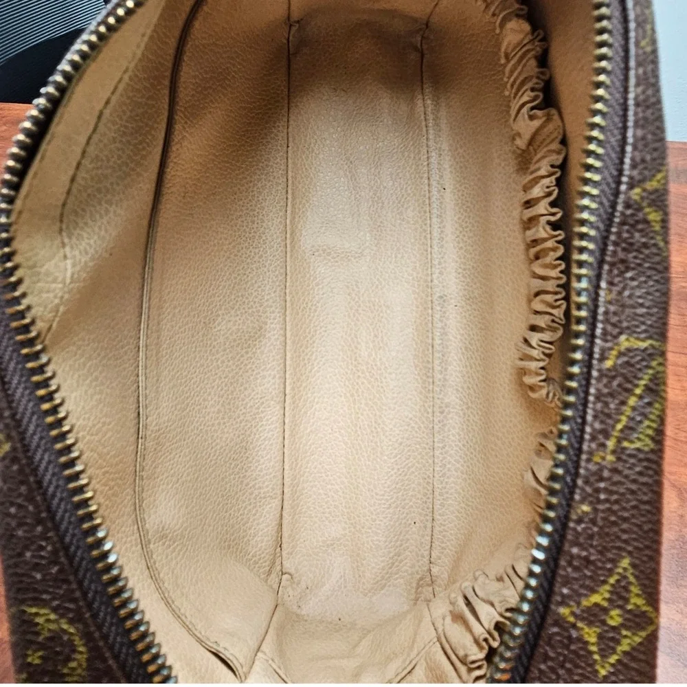 Authentic Louis Vuitton Trousse Toilette 28 Monogram Cosmetic Travel Pouch Bag
